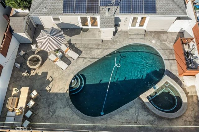 2722 Spreckels Lane, Redondo Beach, CA 90278