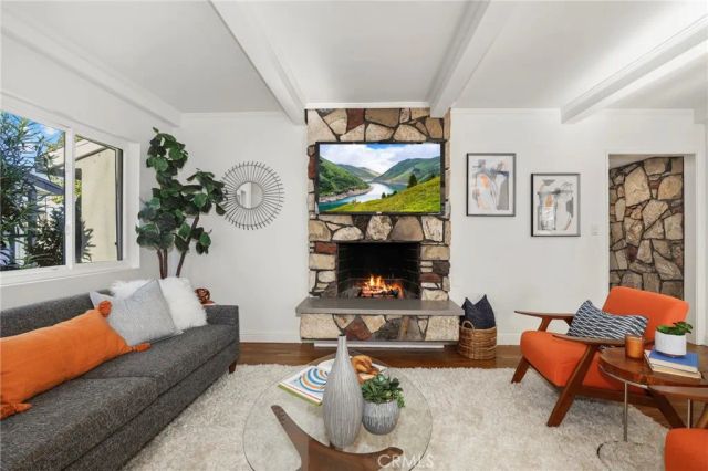 2722 Spreckels Lane, Redondo Beach, CA 90278