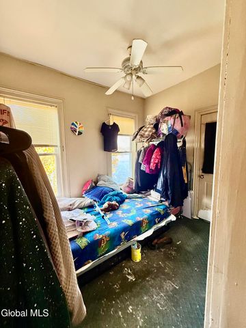 137 2nd Avenue, Troy, NY 12180