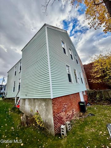 137 2nd Avenue, Troy, NY 12180