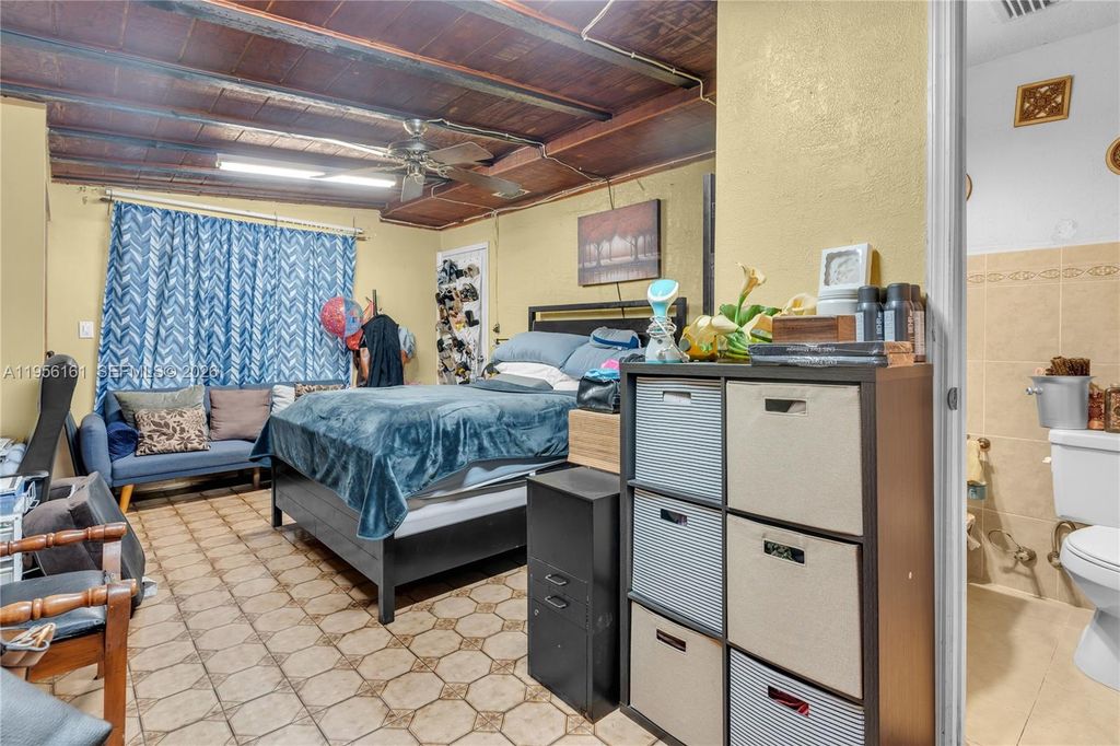 Image 10 of property listing at 18670 Belview Dr, Cutler Bay, FL 33157