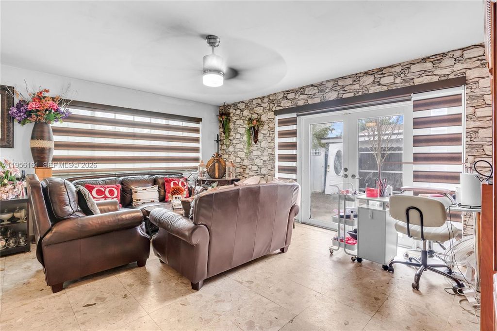 Image 5 of property listing at 18670 Belview Dr, Cutler Bay, FL 33157