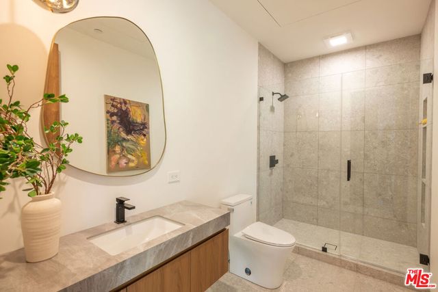 12752 Mulholland Drive, Los Angeles, CA 90210