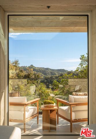 12752 Mulholland Drive, Los Angeles, CA 90210