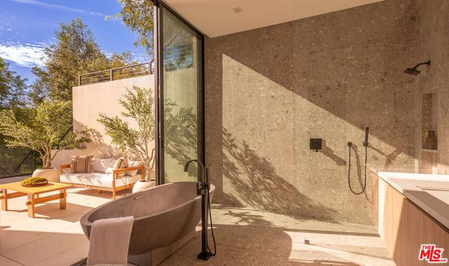 12752 Mulholland Drive, Los Angeles, CA 90210