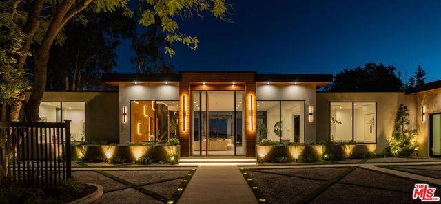 12752 Mulholland Drive, Los Angeles, CA 90210