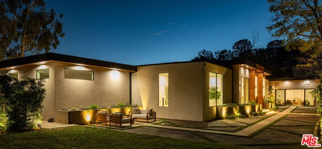 12752 Mulholland Drive, Los Angeles, CA 90210