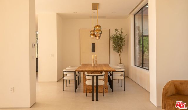 12752 Mulholland Drive, Los Angeles, CA 90210