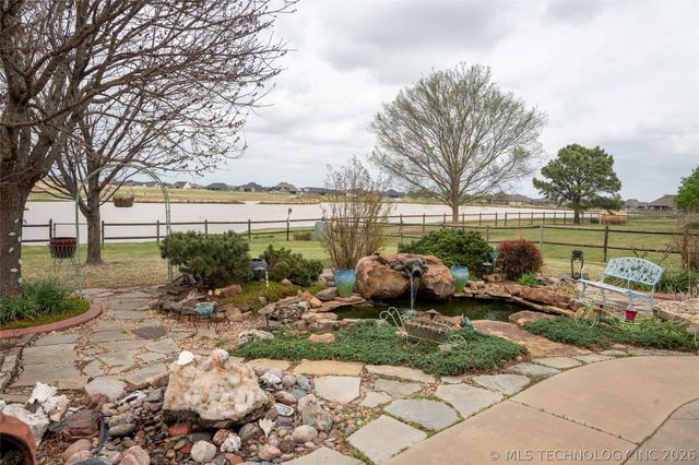 13826 N 59th East Place, Collinsville, OK 74021