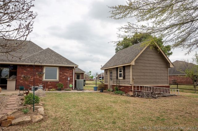 13826 N 59th East Place, Collinsville, OK 74021