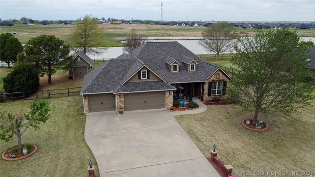 13826 N 59th East Place, Collinsville, OK 74021