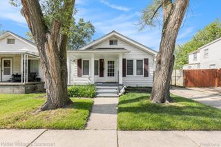 8233 Meadow Avenue, Warren, MI 48089