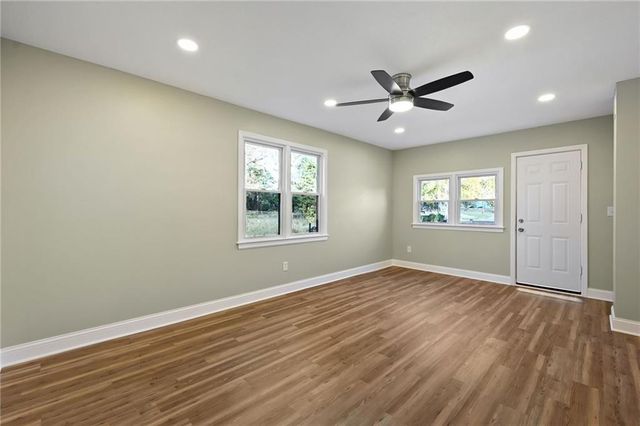 8301 Highland Avenue, Kansas City, MO 64131