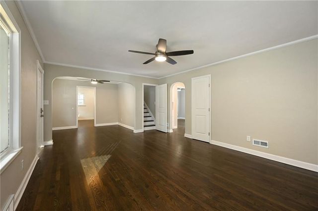 8301 Highland Avenue, Kansas City, MO 64131