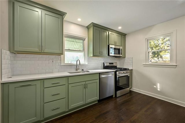 8301 Highland Avenue, Kansas City, MO 64131