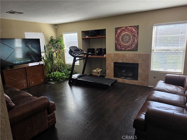 38638 Annette Avenue, Palmdale, CA 93551