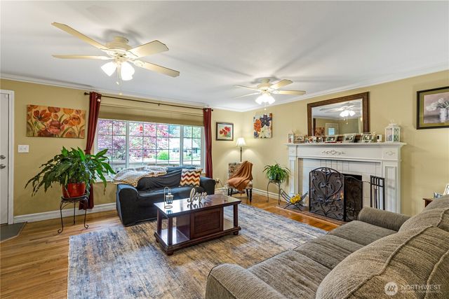 6302 181st Place SW, Lynnwood, WA 98037