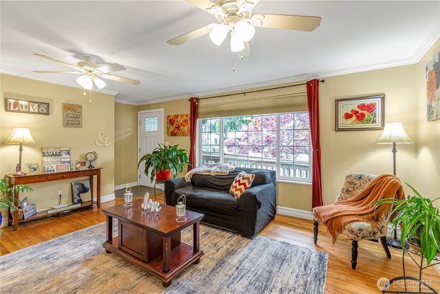 6302 181st Place SW, Lynnwood, WA 98037
