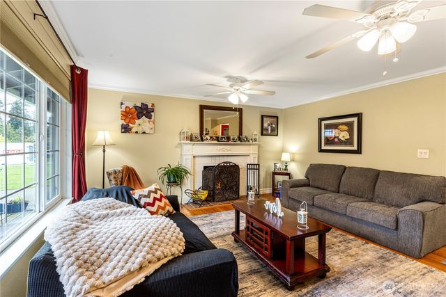6302 181st Place SW, Lynnwood, WA 98037