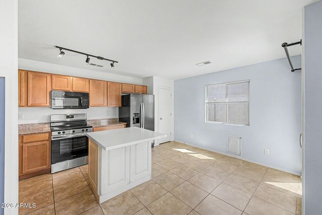 1897 W STAGECOACH Street, Apache Junction, AZ 85120