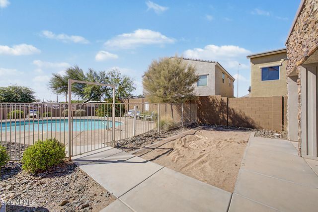 1897 W STAGECOACH Street, Apache Junction, AZ 85120
