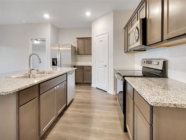 705 Farmstead Way, Josephine, TX 75189