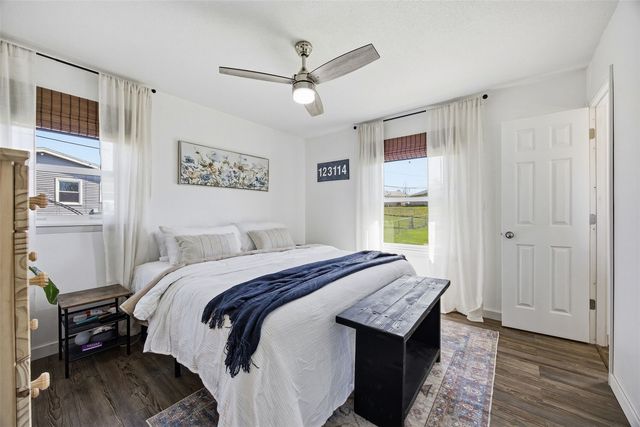 5759 1st Avenue SW, Cedar Rapids, IA 52405
