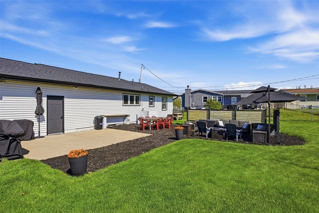5759 1st Avenue SW, Cedar Rapids, IA 52405