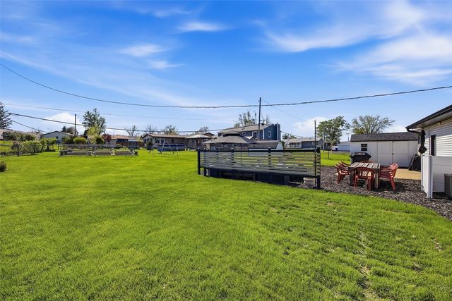 5759 1st Avenue SW, Cedar Rapids, IA 52405