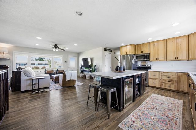 5759 1st Avenue SW, Cedar Rapids, IA 52405