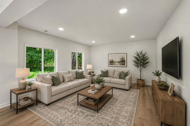 1480 W Valley, Lansing, MI 48906