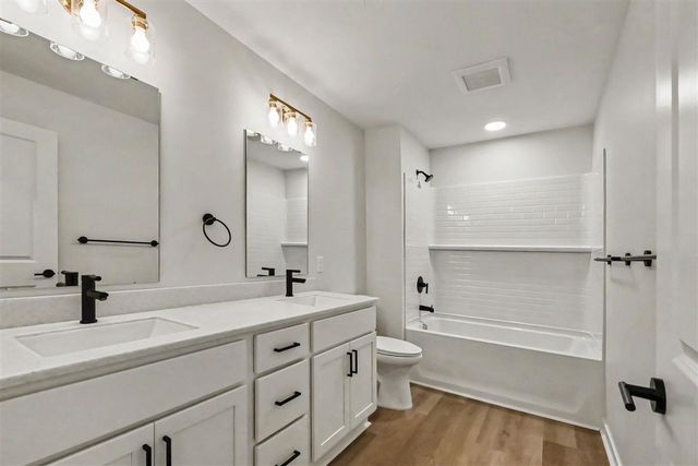 1480 W Valley, Lansing, MI 48906