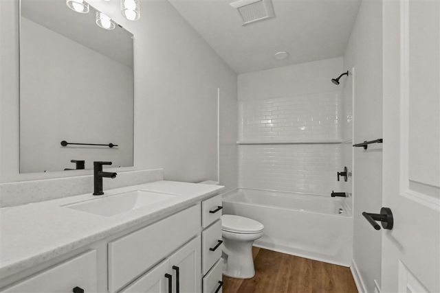 1480 W Valley, Lansing, MI 48906