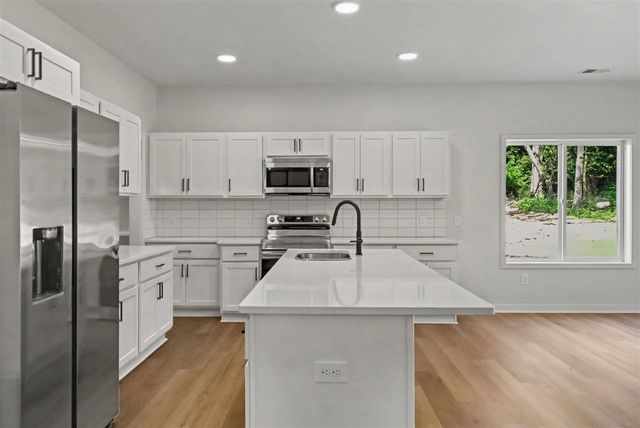 1480 W Valley, Lansing, MI 48906