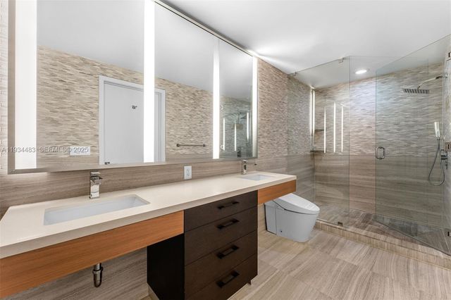 1 Collins Ave 308, Miami Beach, FL 33139