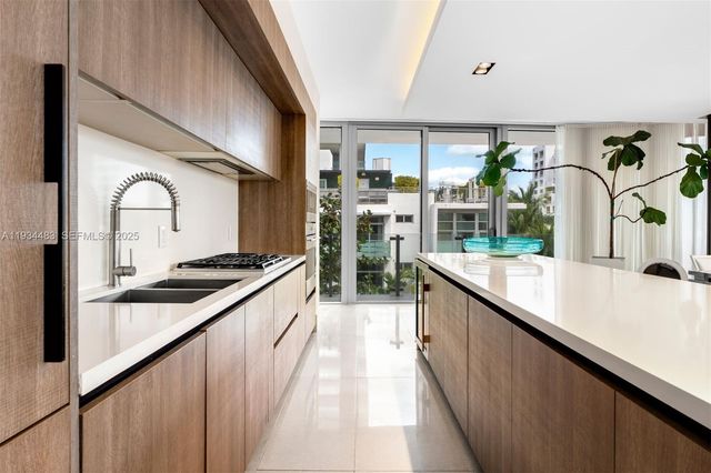 1 Collins Ave 308, Miami Beach, FL 33139