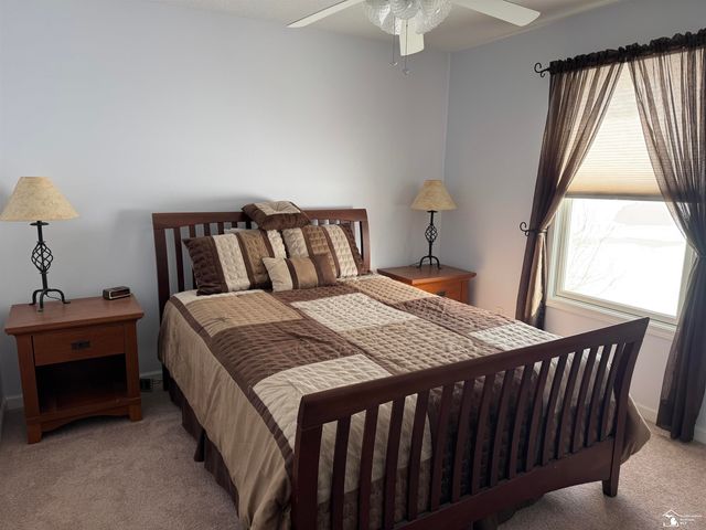 1826 Oak Leaf Drive, Adrian Twp, MI 49221