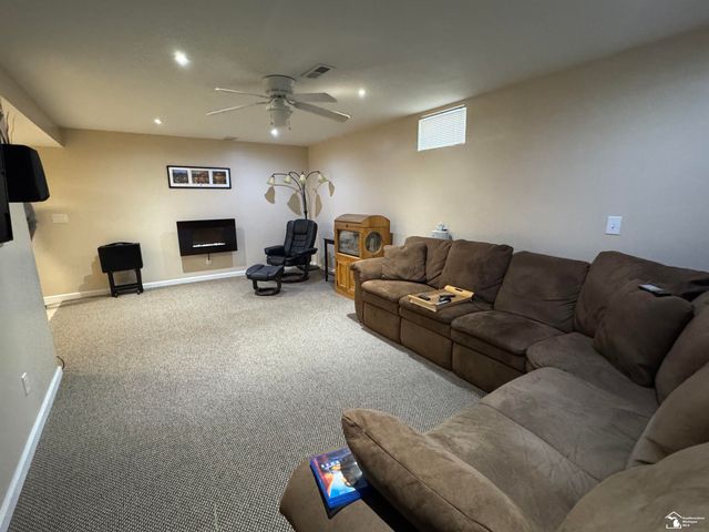 1826 Oak Leaf Drive, Adrian Twp, MI 49221