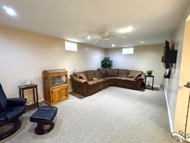 1826 Oak Leaf Drive, Adrian Twp, MI 49221