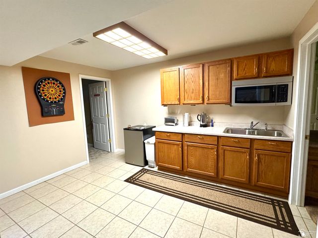 1826 Oak Leaf Drive, Adrian Twp, MI 49221