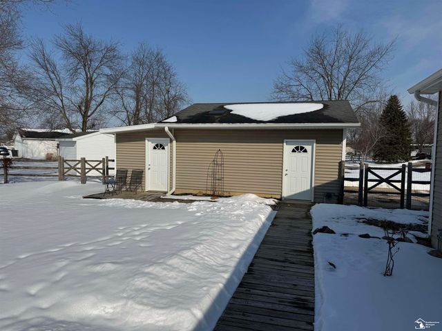 1826 Oak Leaf Drive, Adrian Twp, MI 49221