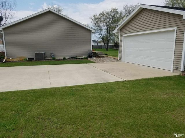 1826 Oak Leaf Drive, Adrian Twp, MI 49221