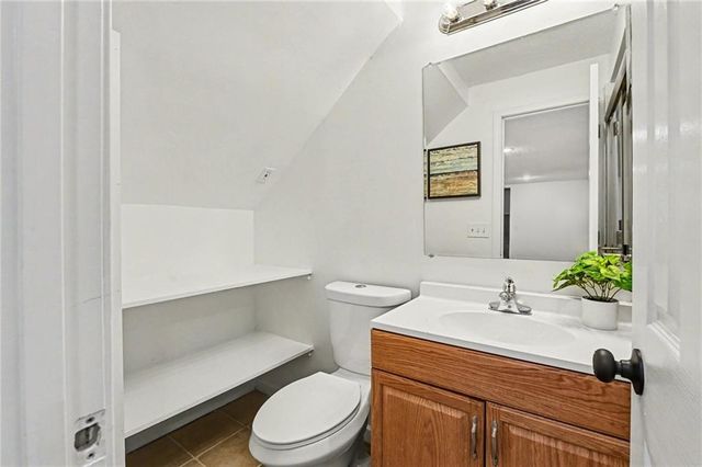 18527 W 153 Place, Olathe, KS 66062