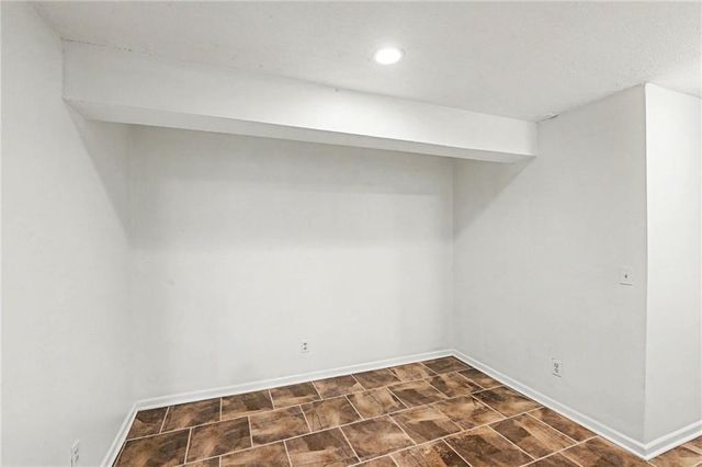 18527 W 153 Place, Olathe, KS 66062