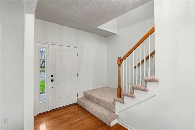 18527 W 153 Place, Olathe, KS 66062