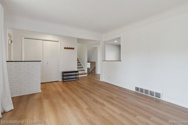 711 Sylvanwood Drive, Troy, MI 48085