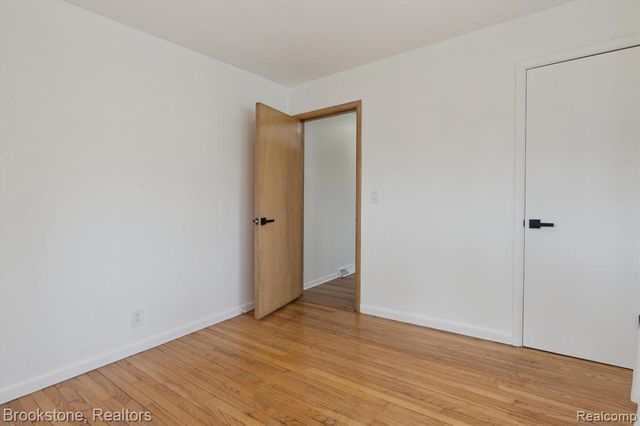 711 Sylvanwood Drive, Troy, MI 48085