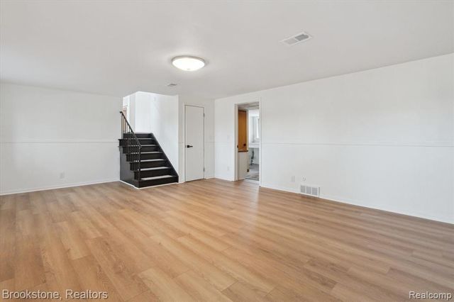 711 Sylvanwood Drive, Troy, MI 48085