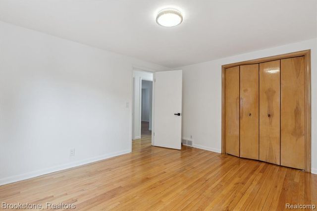 711 Sylvanwood Drive, Troy, MI 48085