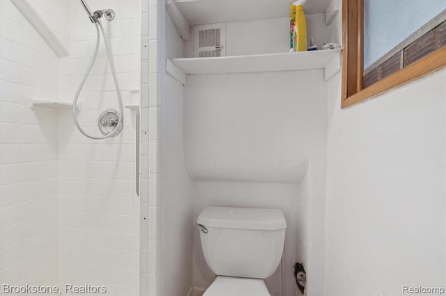 711 Sylvanwood Drive, Troy, MI 48085